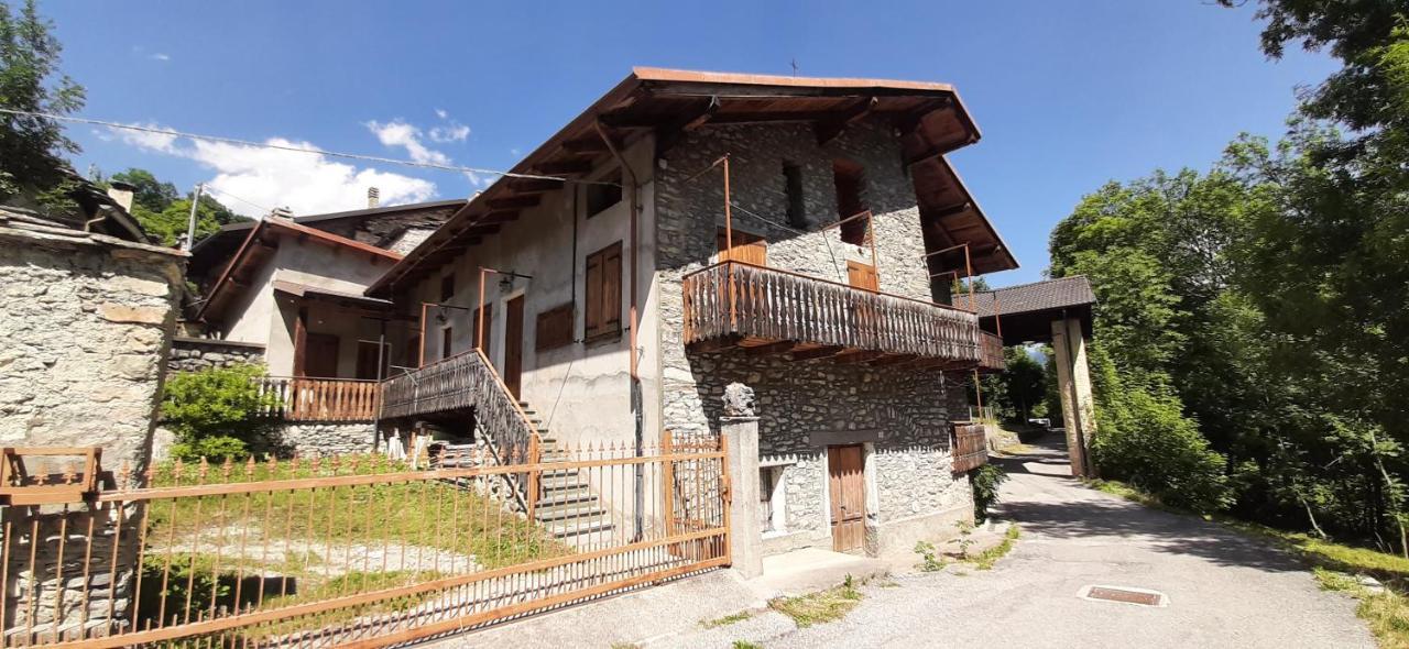 La Casa Del Gigante Frassino Apartment Ачельо Екстериор снимка