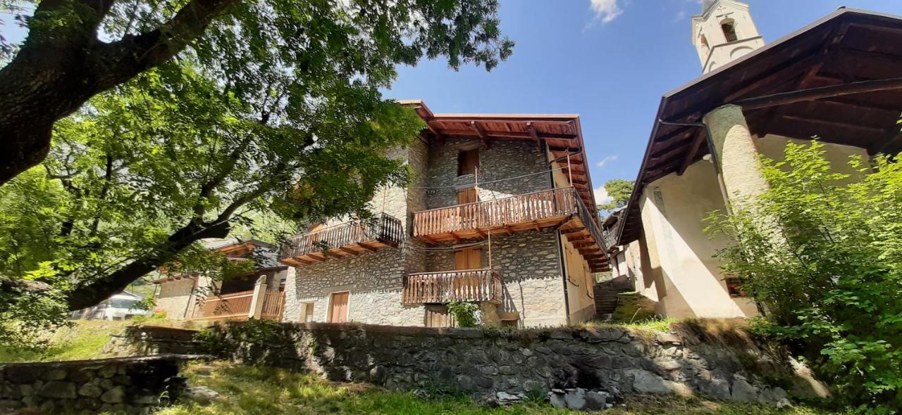 La Casa Del Gigante Frassino Apartment Ачельо Екстериор снимка